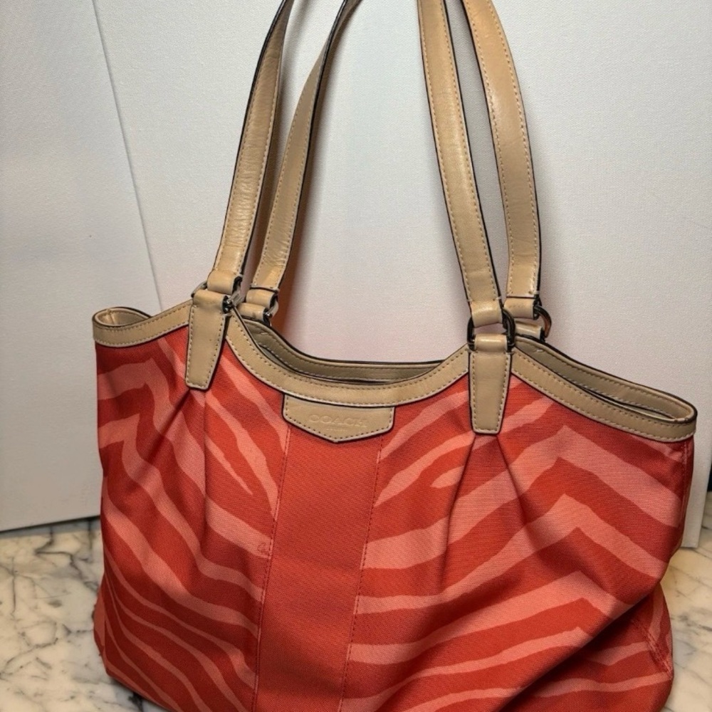 Coach Madison NWOT L1361-F24022 Zebra Print Canvas Tote Shoulder Bag Tan Leather